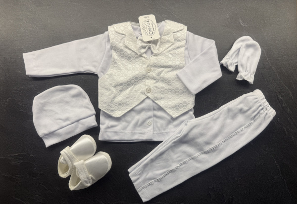 Chlapčenský elegantný set na krst 3