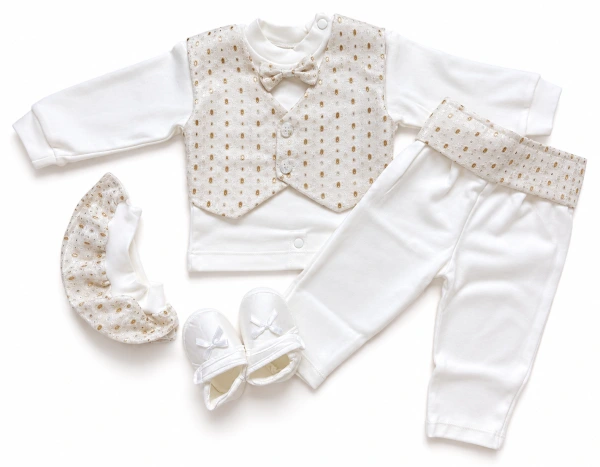 Smotanovo-zlatý chlapčenský set na krst – Sparkle
