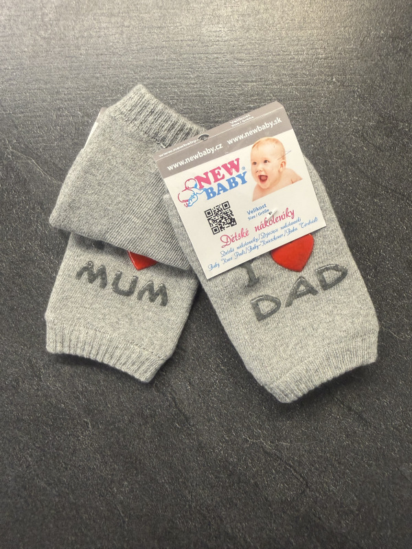 Detské nákolenníky I love dad and mum sivé